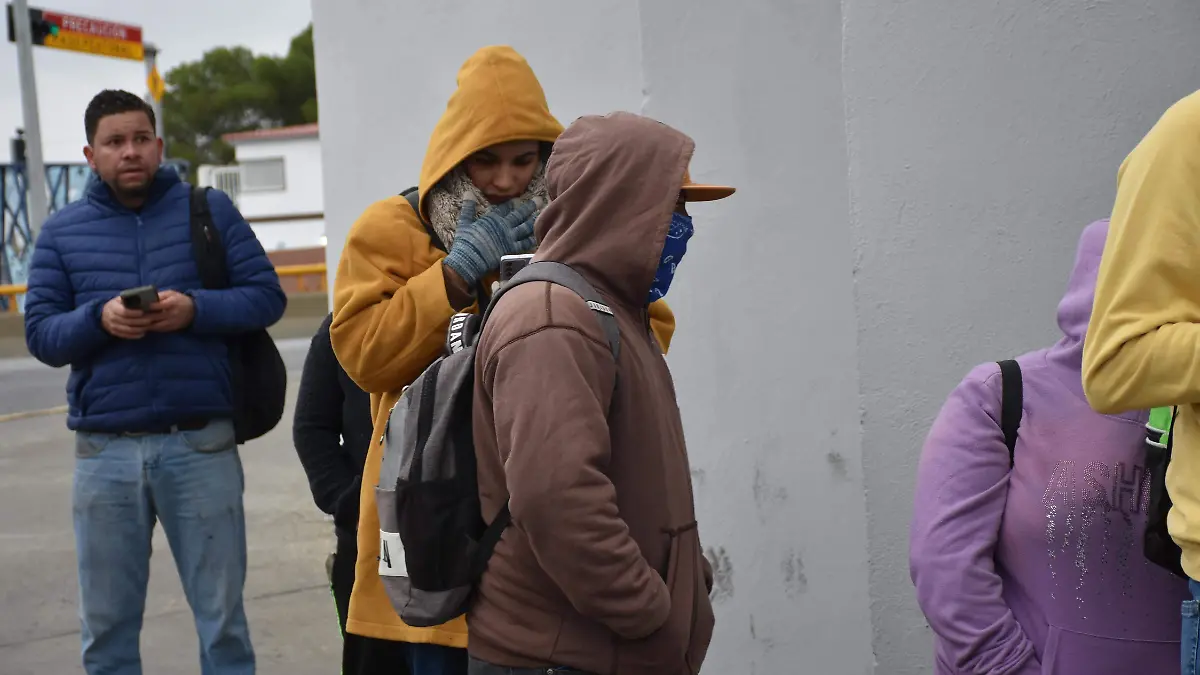 gente enchamarrada x fuerte frio (10)